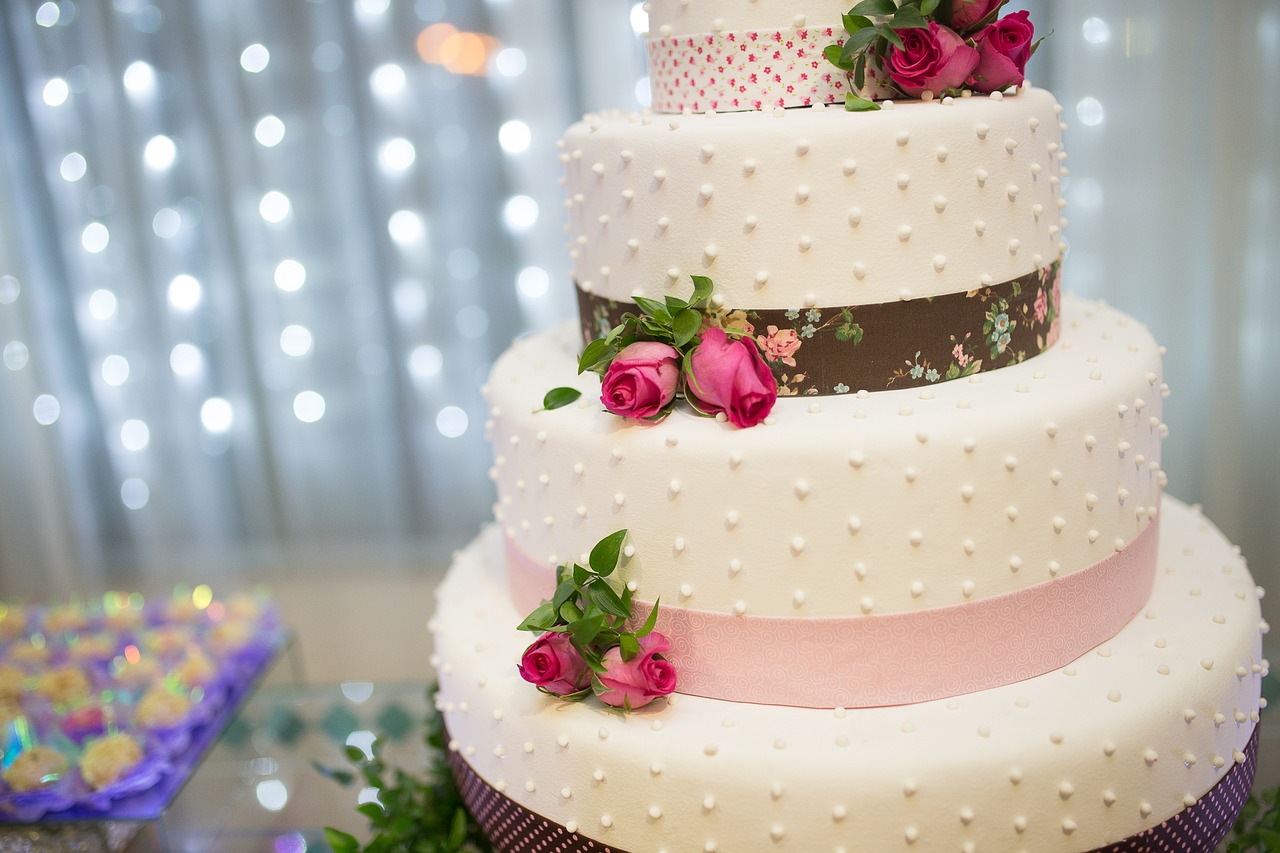 Wedding cake with sugar roses.