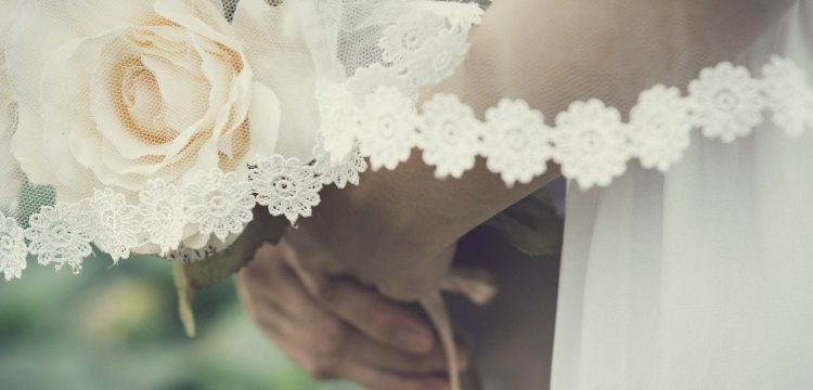 Sixties inspired wedding veil.