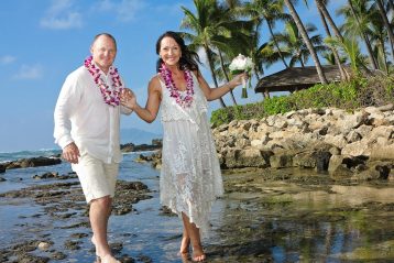 Bride and groom in Hawaii.