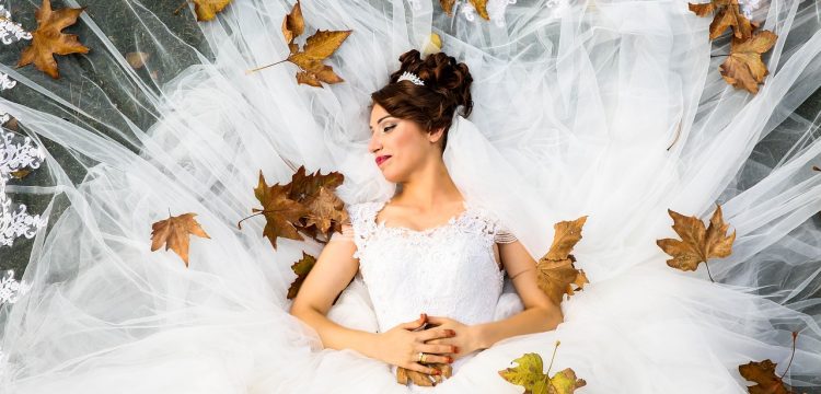 An Autumn bride.
