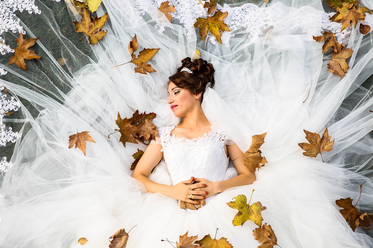 An Autumn bride.