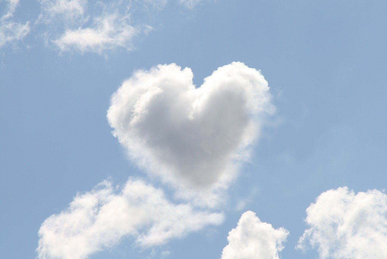 A cloud in the form of a heart.