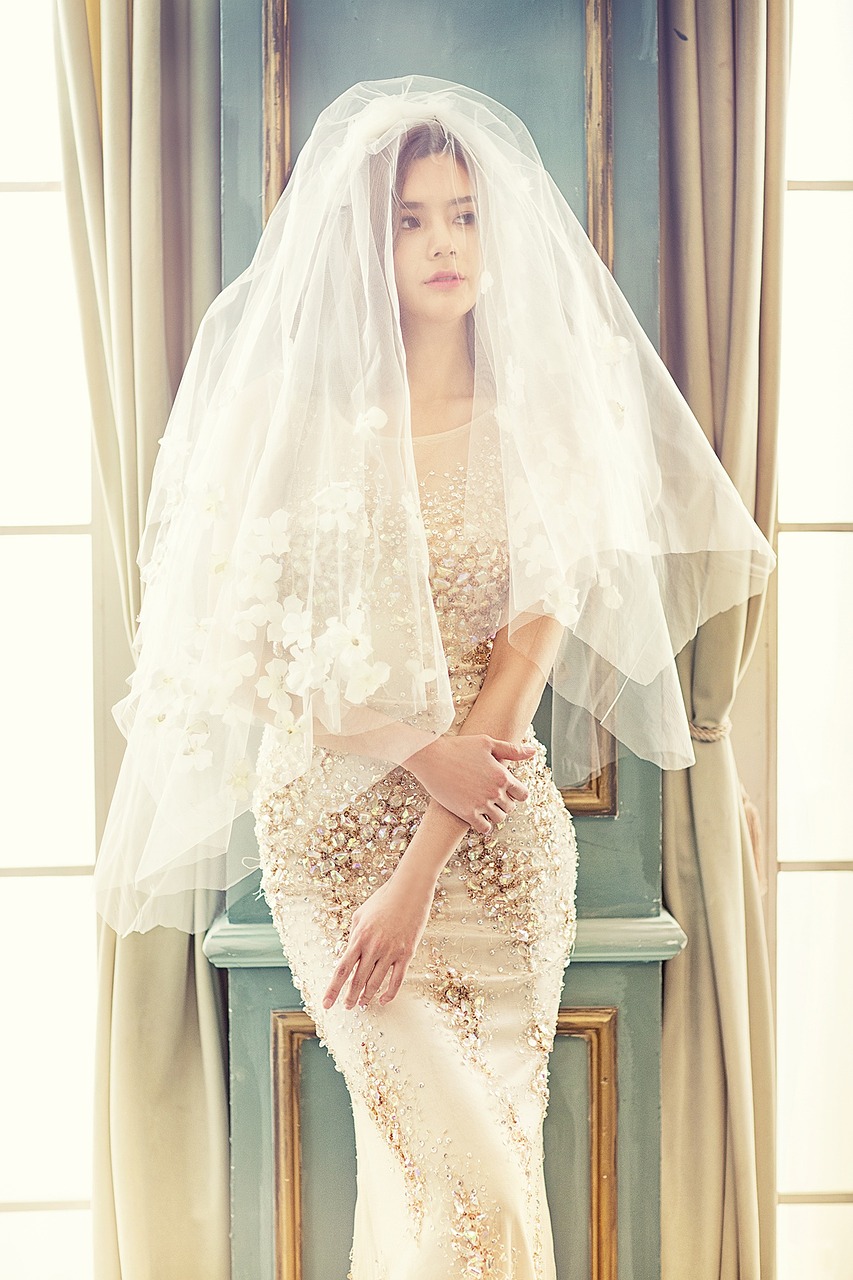 A fashionable bride.